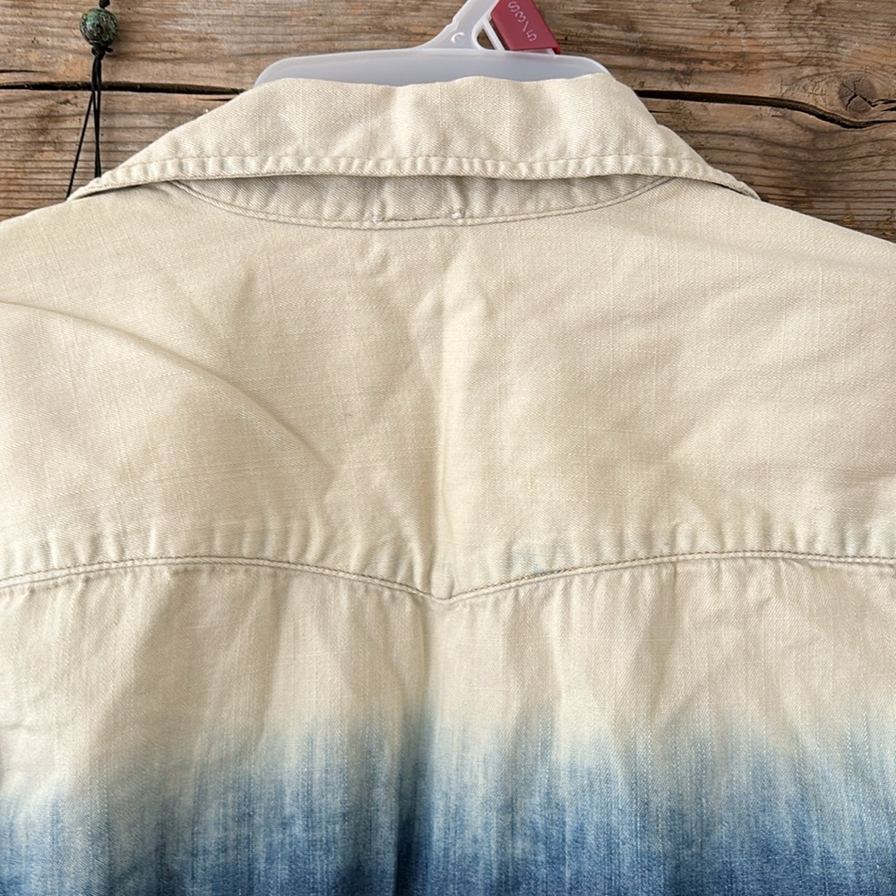 Free People Women’s Ombre Cream Blue Green Frayed Hem Denim Button Down Shirt XS - Picture 7 of 8